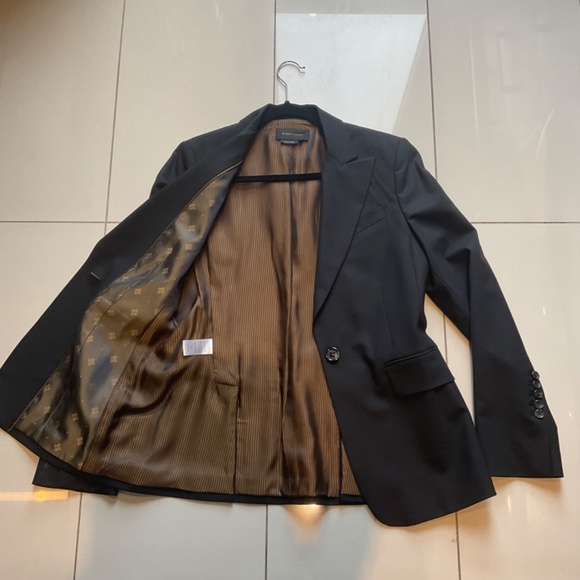 CLASSIC BCBG MAXAZRIA TWO PIECES SUIT - Picture 4 of 11